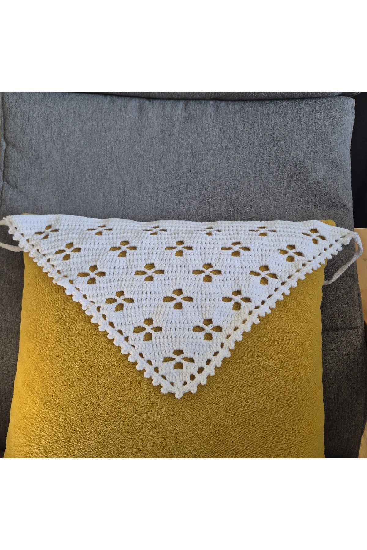 Beyaz Örgü Bandana