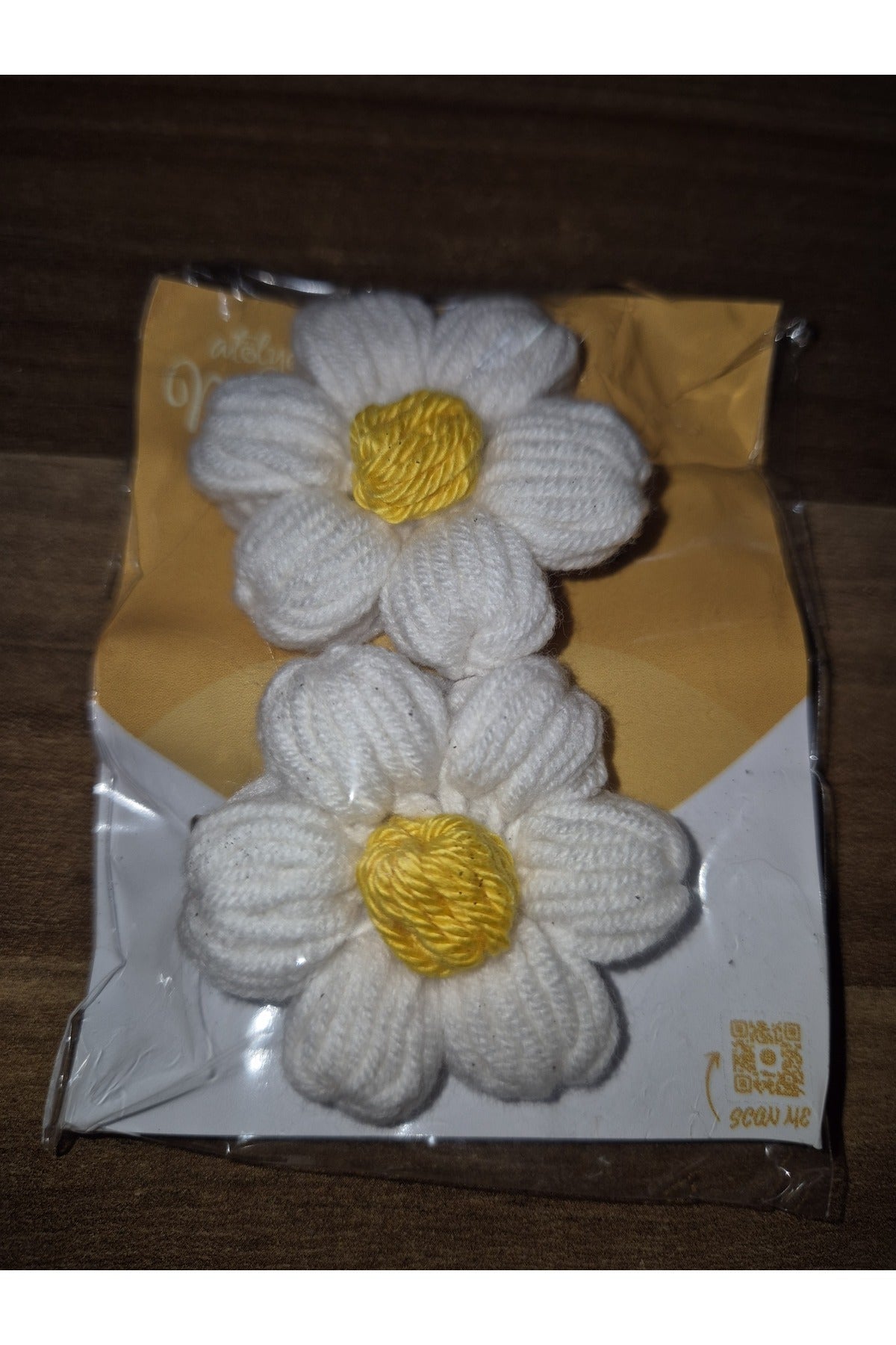 BEYAZ SARI PAPATYA ÖRGÜ TOKA