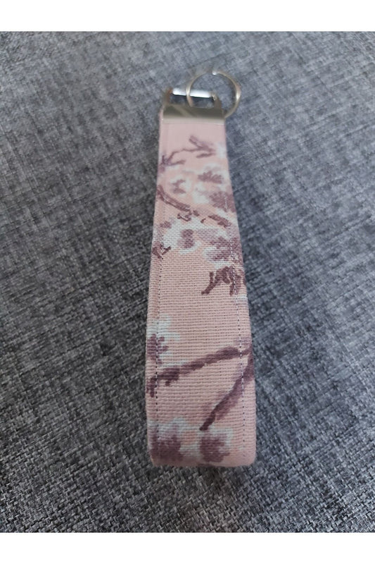 MOR ÇİÇEKLİ KUMAŞ ANAHTARLIK