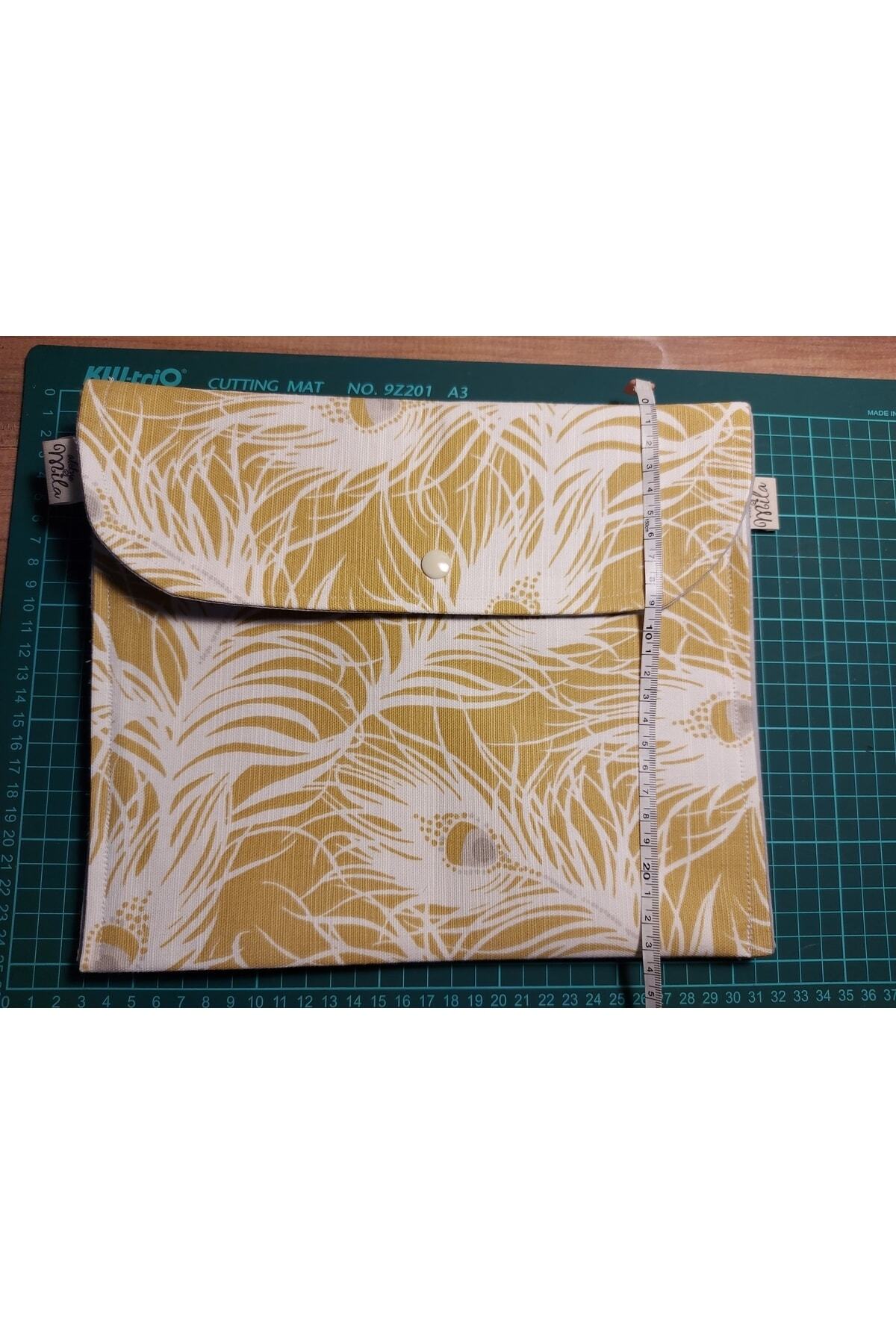 Sarı Tüy Desenli Kitap Çantası- Tablet Kılıfı