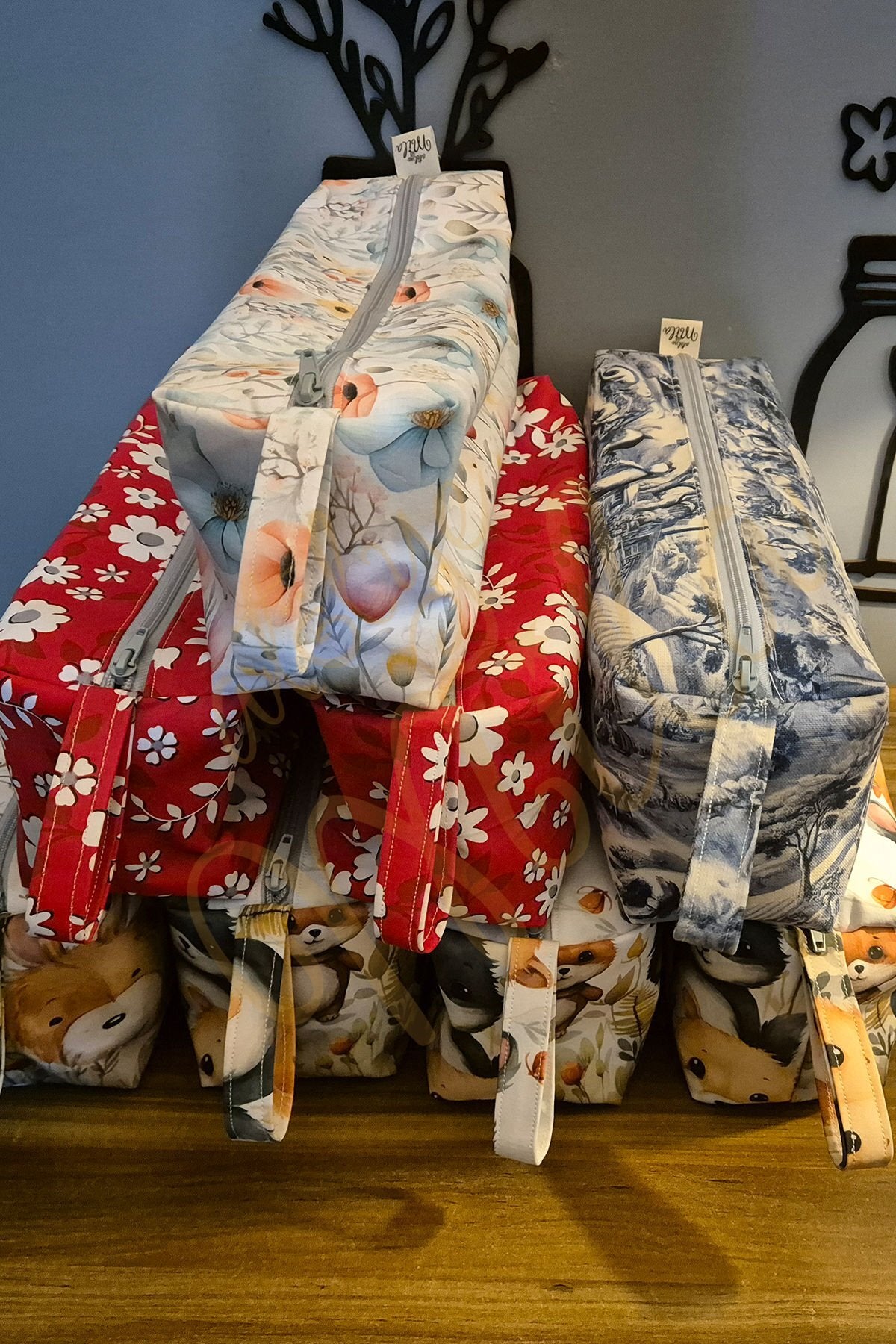 Pastel Renk Çiçekler XL Düzenleyici Çanta