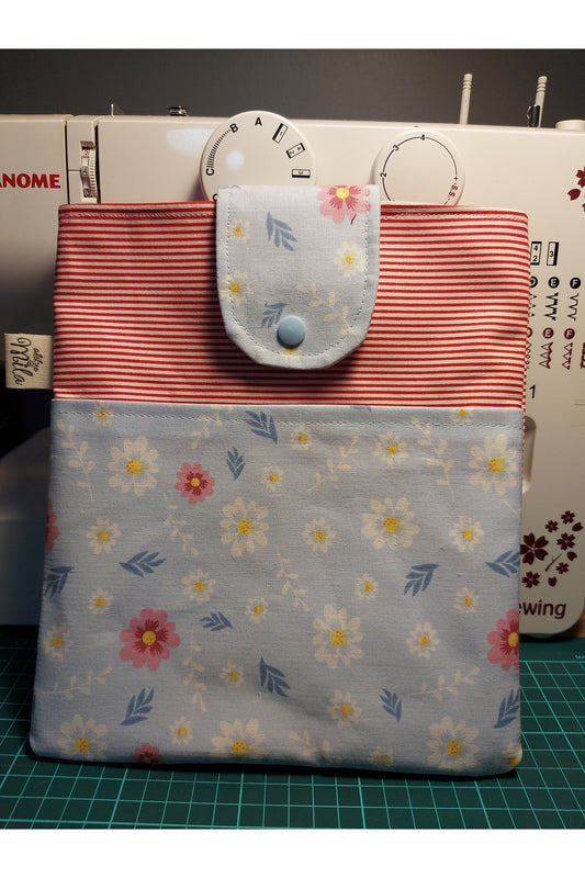 Mavili Çiçekli Kitap Kılıfı