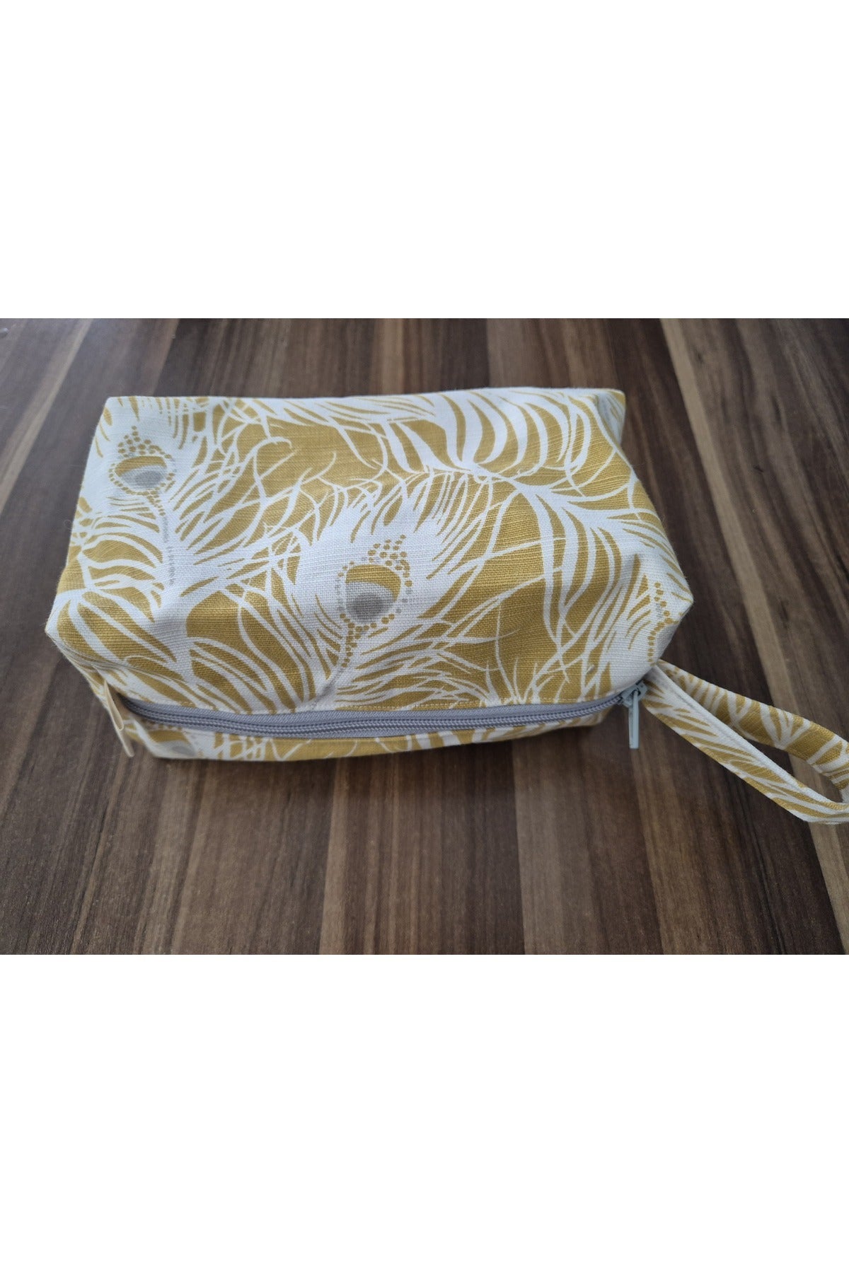 SARI TÜY DESENLİ MAKYAJ ÇANTASI