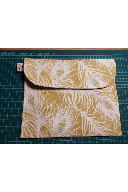 Sarı Tüy Desenli Kitap Çantası- Tablet Kılıfı