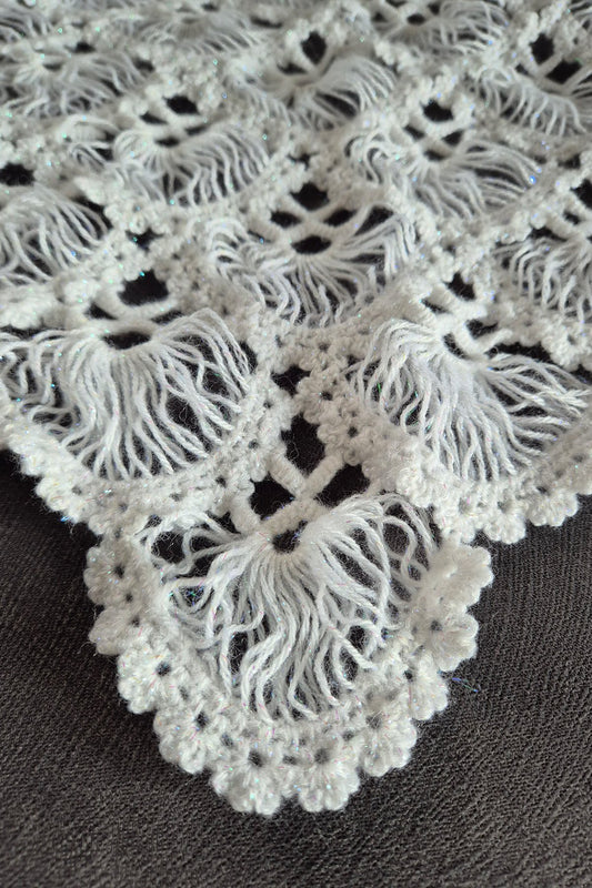 Beyaz Yelpaze Model Şal