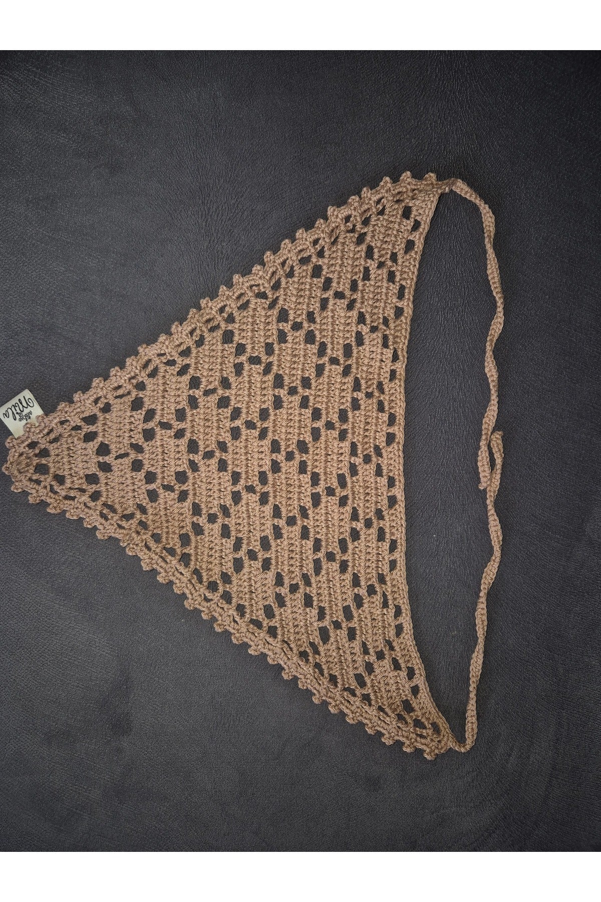 KAHVERENGİ KARE MODELLİ ÖRGÜ BANDANA