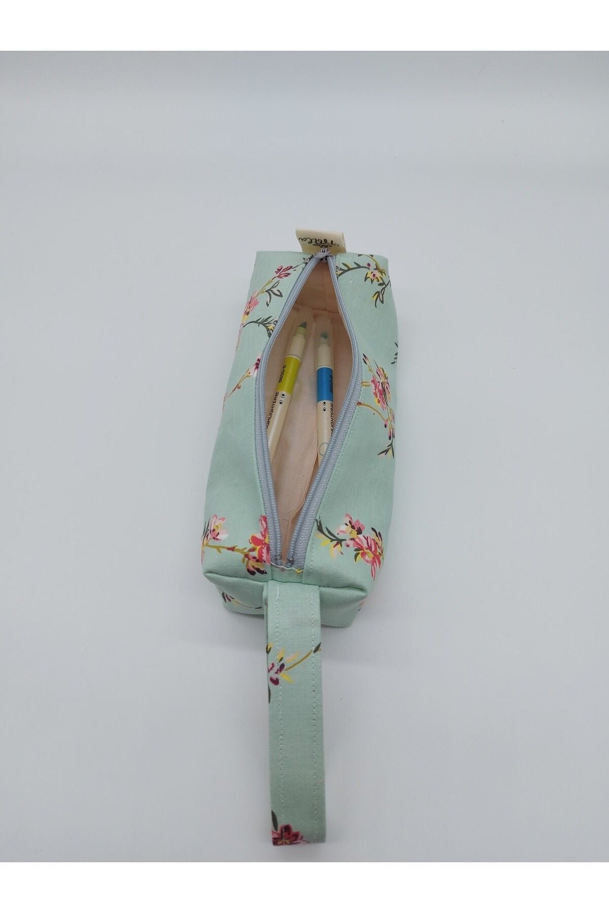 Pembe Çiçekli Bahar Dalı Kalemlik