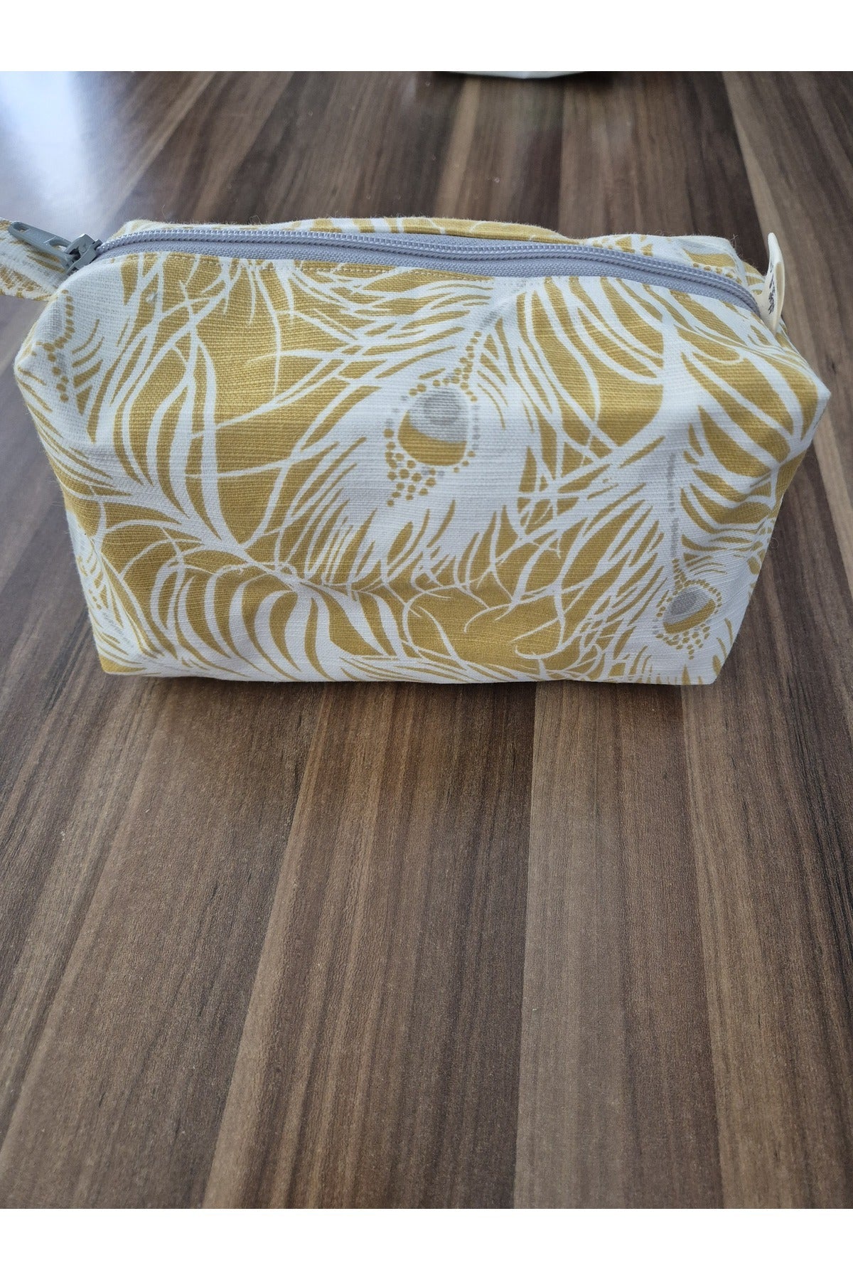 SARI TÜY DESENLİ MAKYAJ ÇANTASI