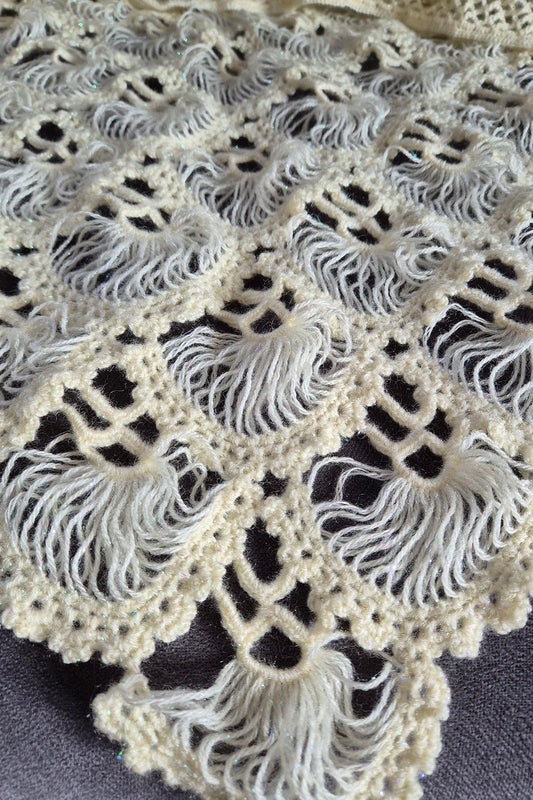 Krem Rengi Yelpaze Model Şal