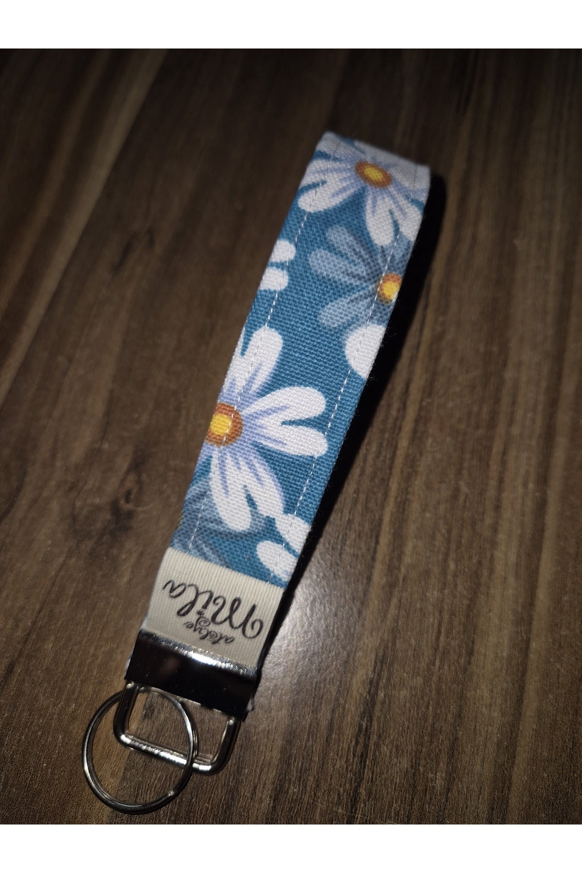 BEYAZ ÇİÇEKLİ YEŞİL KUMAŞ ANAHTARLIK