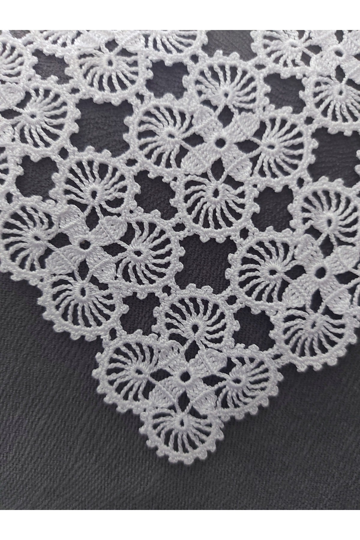 YELPAZE ÇİÇEKLİ DANTEL ÖRTÜ- ÇEYİZ