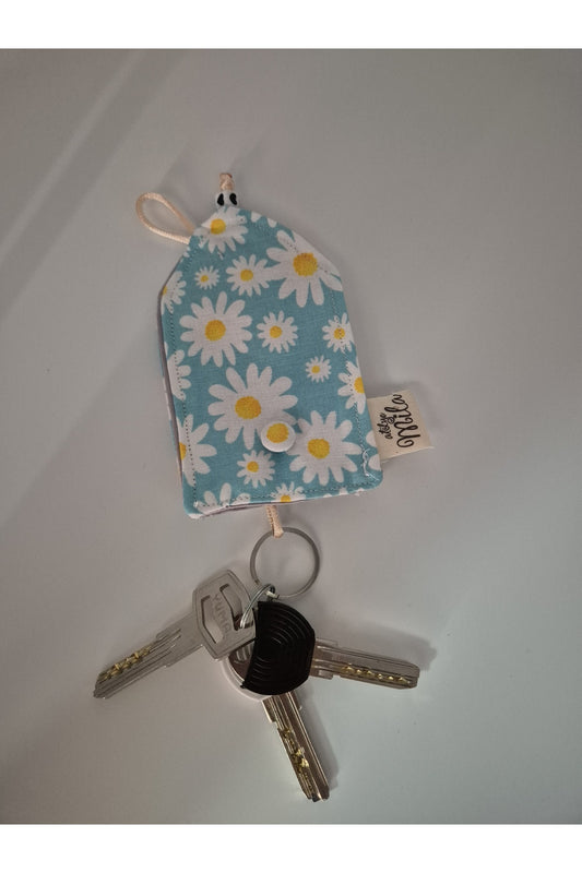 Mavi Papatya Desenli Düzenleyici Kumaş Anahtarlık