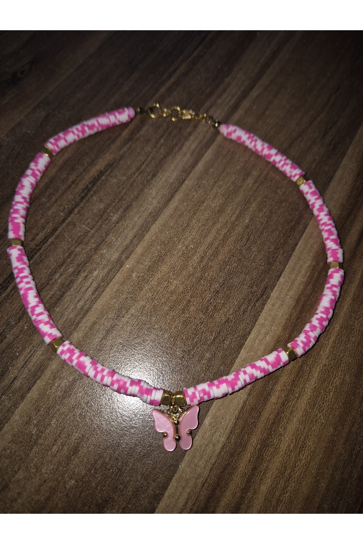 PEMBE KELEBEKLİ FİMO KOLYE