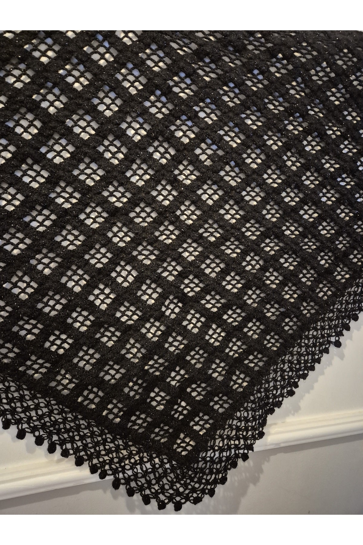 Siyah Kare Pıtırcıklı Örgü Şal