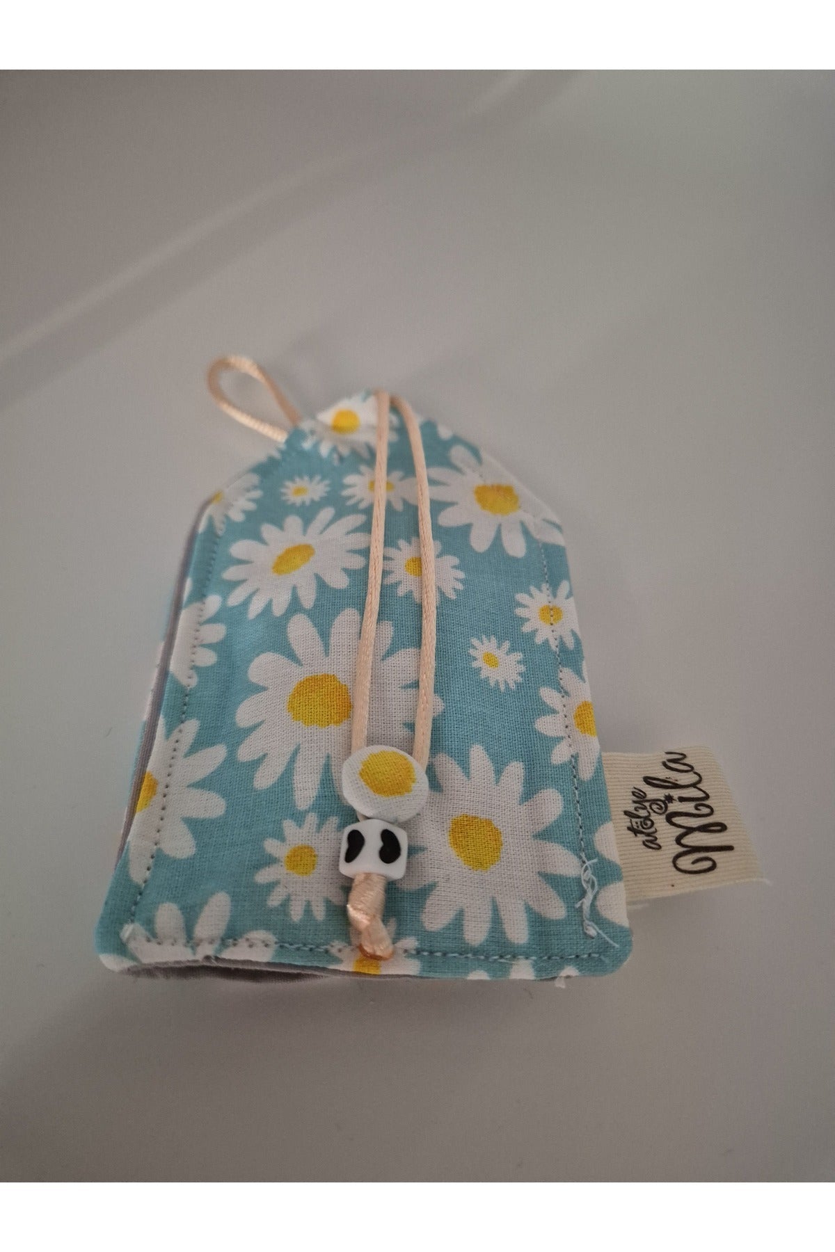 Mavi Papatya Desenli Düzenleyici Kumaş Anahtarlık