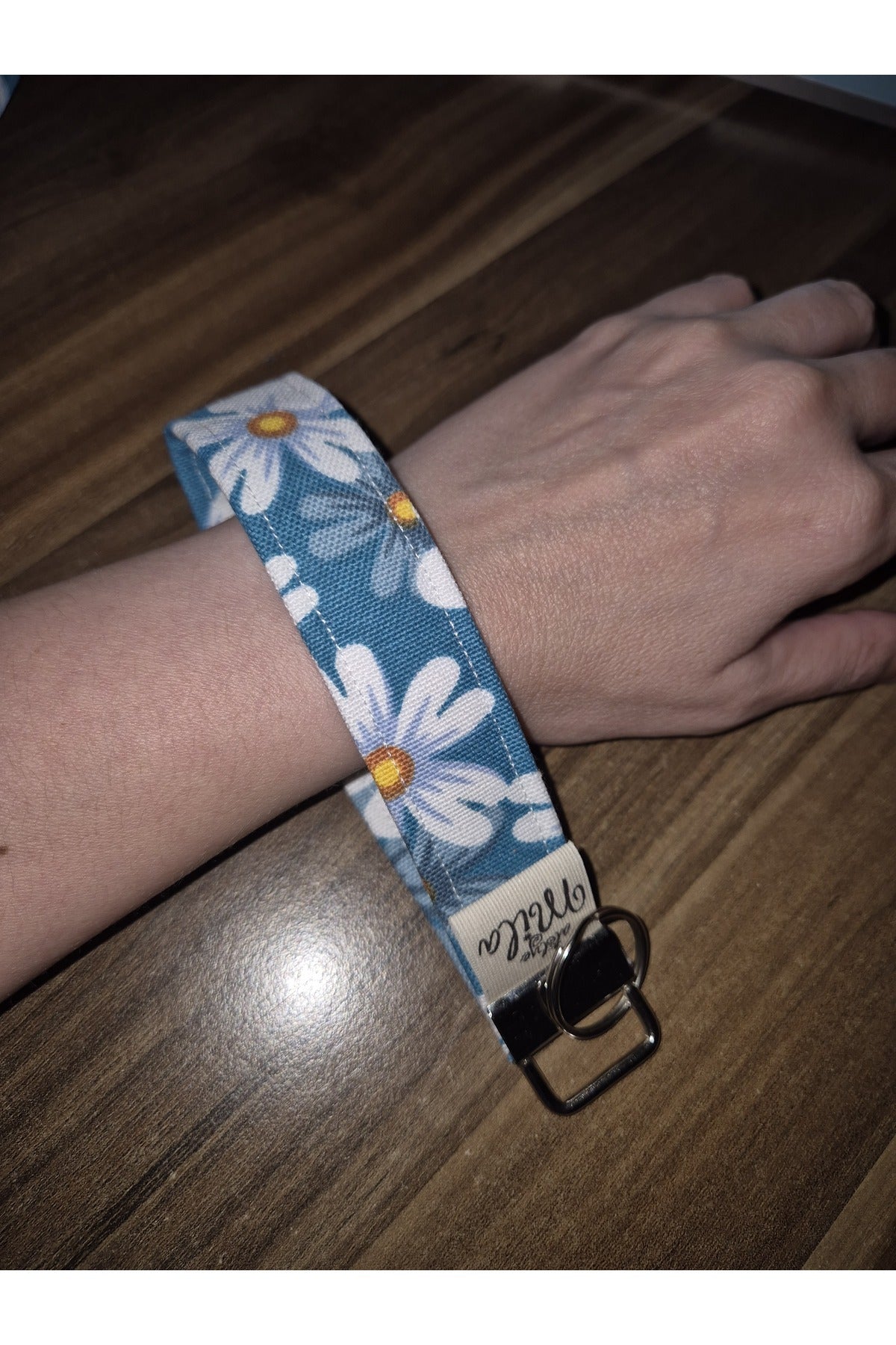 BEYAZ ÇİÇEKLİ YEŞİL KUMAŞ ANAHTARLIK