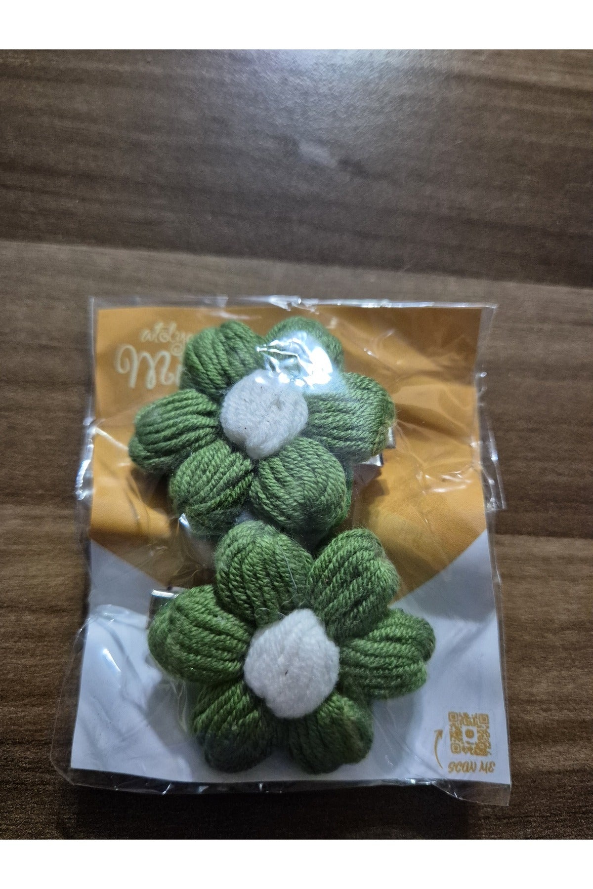 YEŞİL BEYAZ PAPATYA ÖRGÜ TOKA