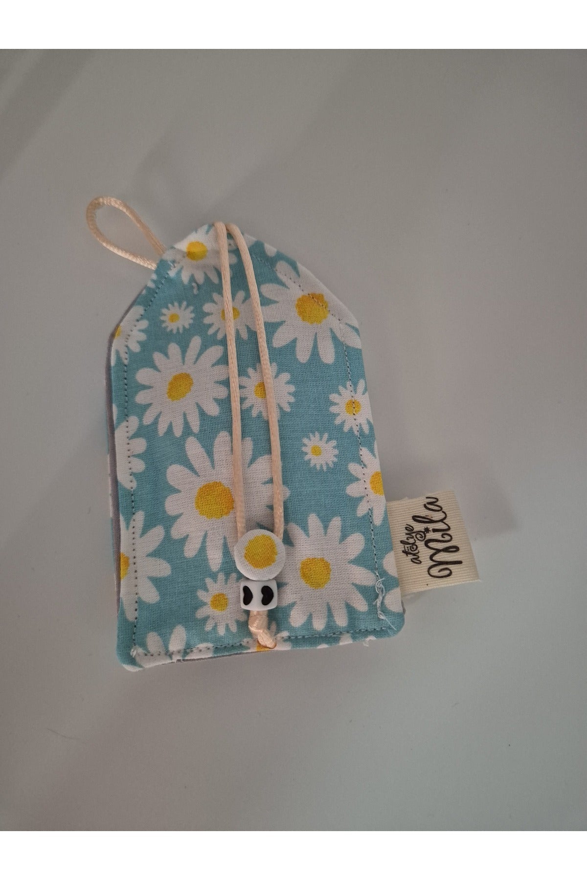 Mavi Papatya Desenli Düzenleyici Kumaş Anahtarlık