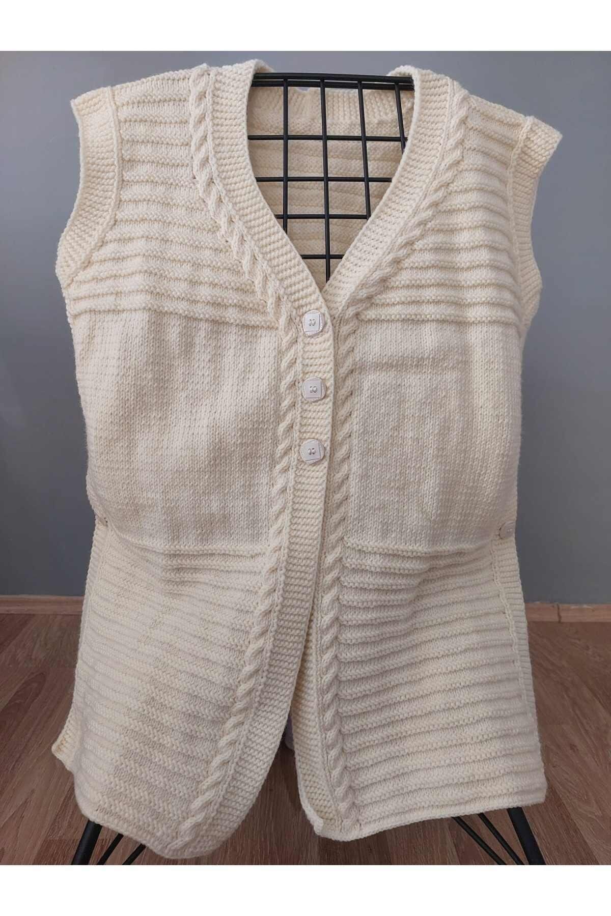 Krem Rengi Örgü Anne Yeleği