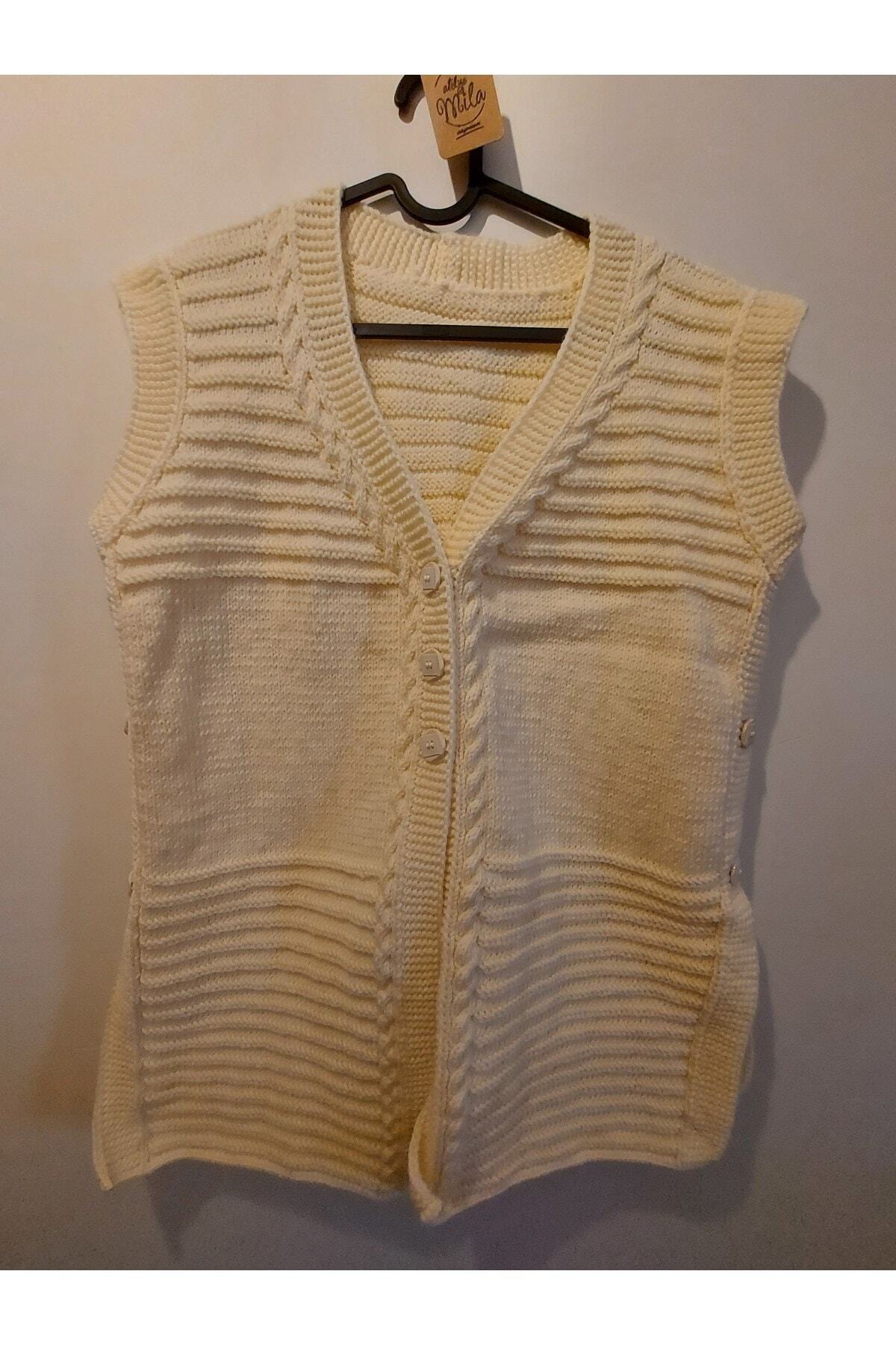 Krem Rengi Örgü Anne Yeleği